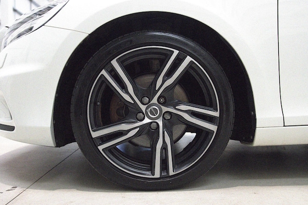 Used Volvo V40 2017 for sale - 76214012: Photo 30