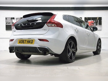 Used Volvo V40 2017 for sale - 76214012: Photo 3