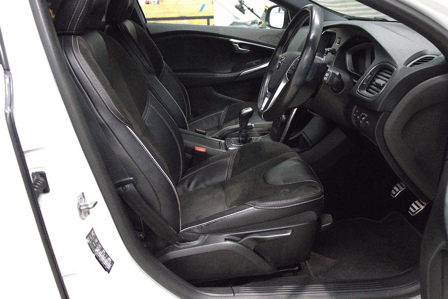 Used Volvo V40 2017 for sale - 76214012: Photo 9