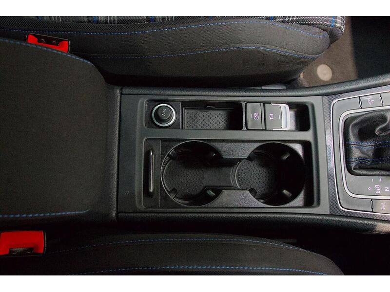 Used Volkswagen Golf 2015 for sale - 77213053: Photo 25