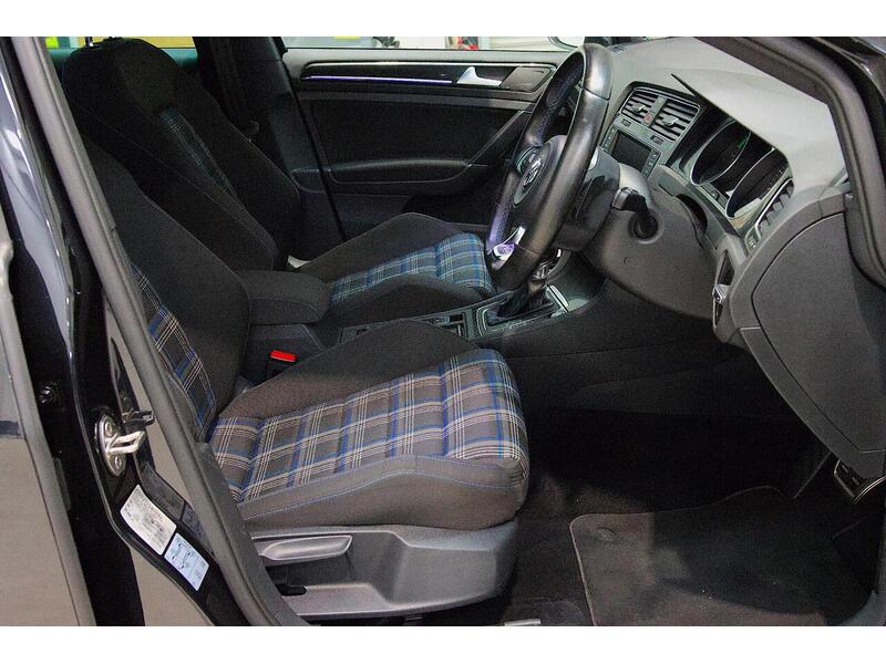 Used Volkswagen Golf 2015 for sale - 77213053: Photo 9