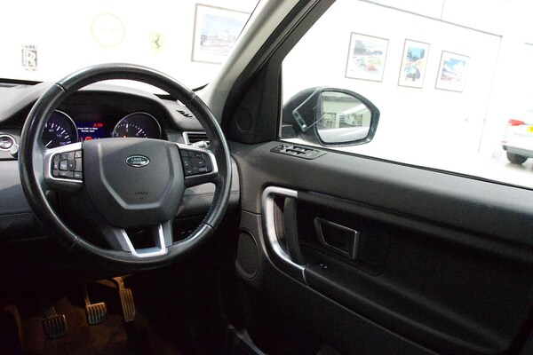 Used Land Rover Discovery Sport 2016 for sale - 76247268: Photo 26