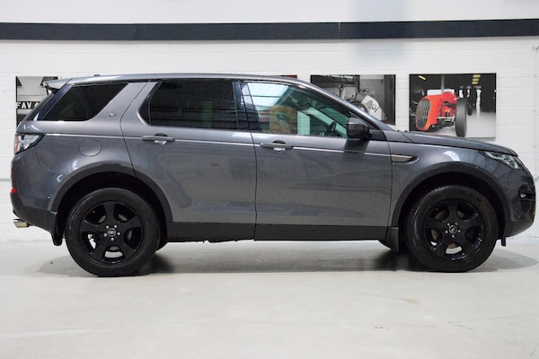 Used Land Rover Discovery Sport 2016 for sale - 76247268: Photo 2
