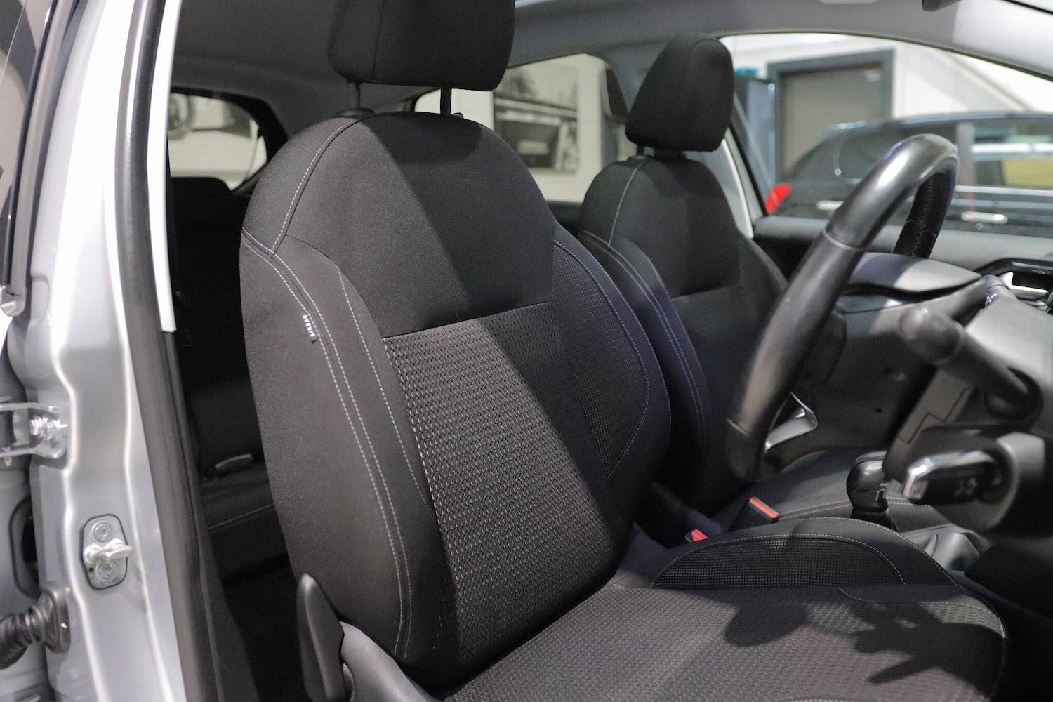 Used Peugeot 208 2018 for sale - 76549323: Photo 14