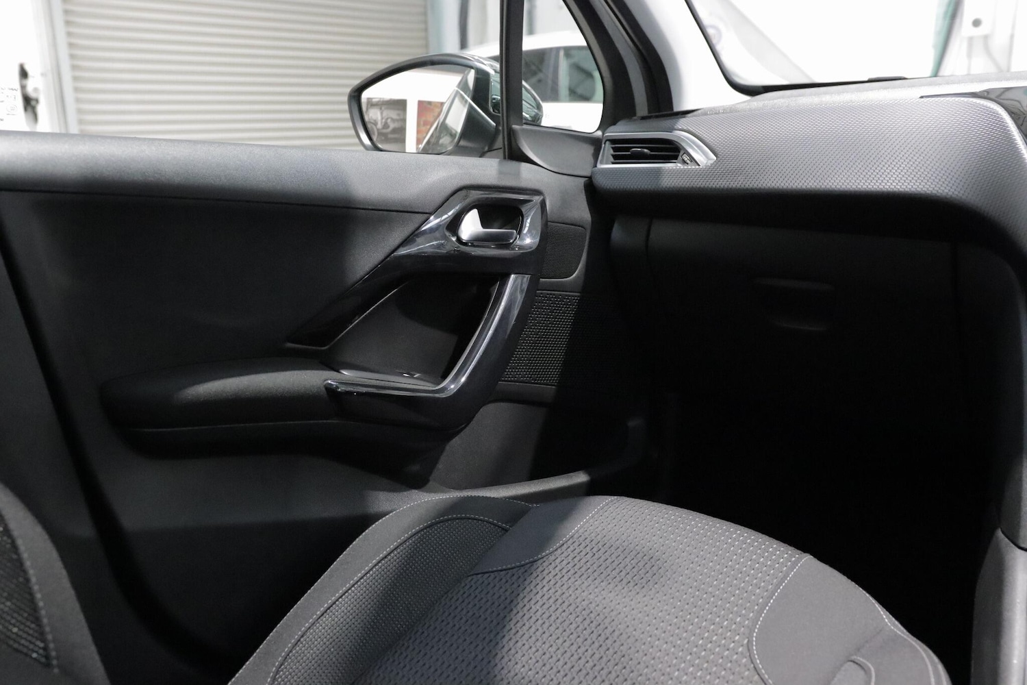 Used Peugeot 208 2018 for sale - 76549323: Photo 24