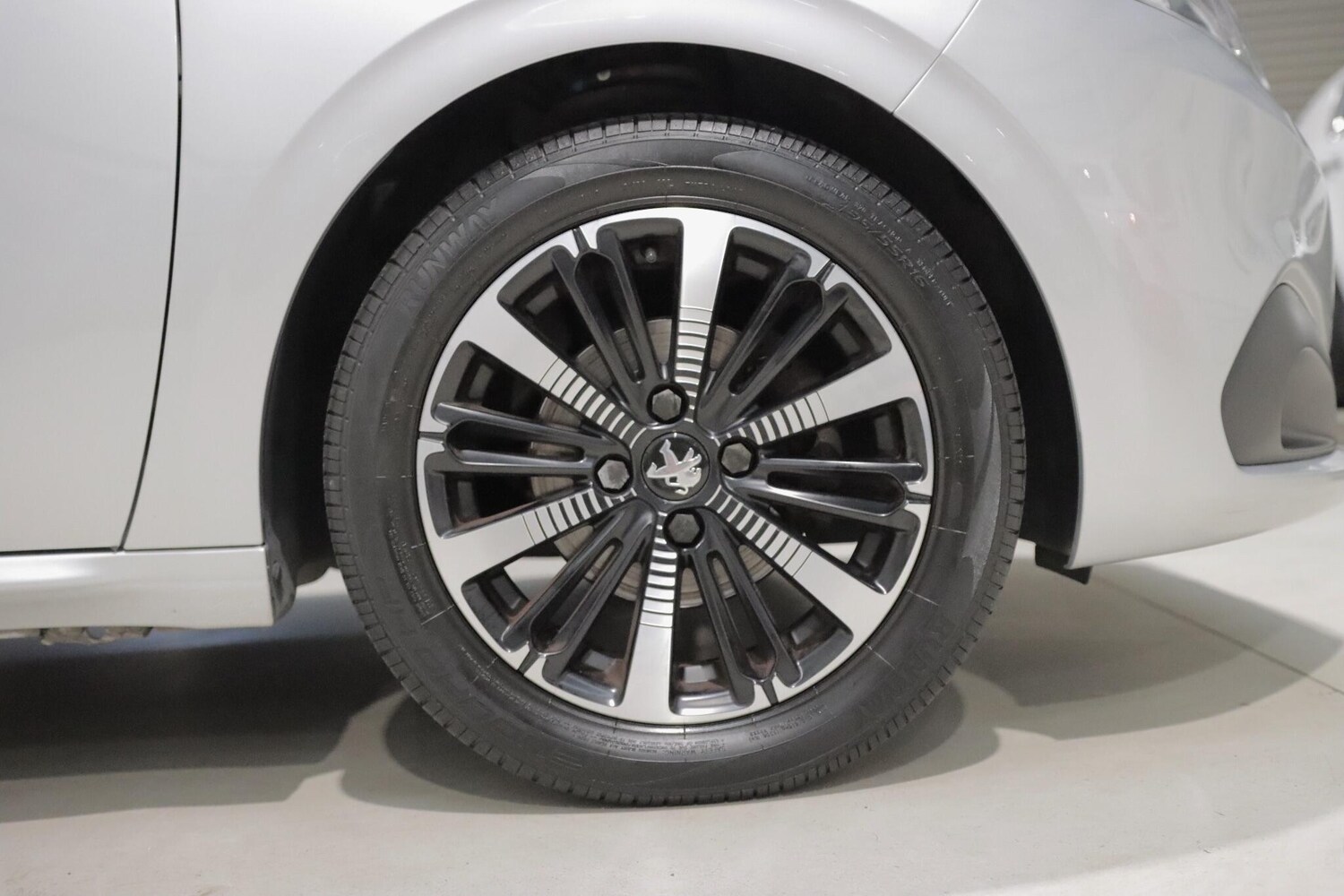 Used Peugeot 208 2018 for sale - 76549323: Photo 27