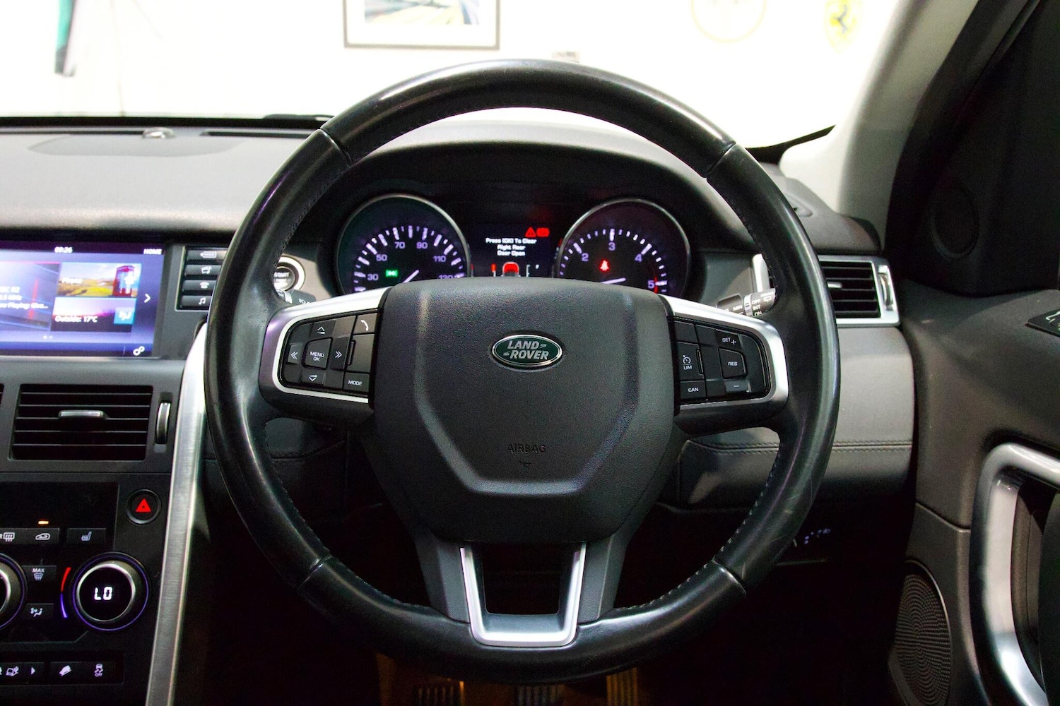 Used Land Rover Discovery Sport 2016 for sale - 76771912: Photo 16