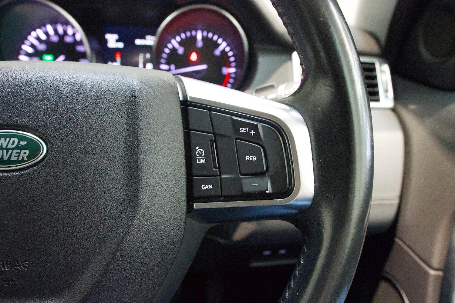 Used Land Rover Discovery Sport 2016 for sale - 76771912: Photo 17