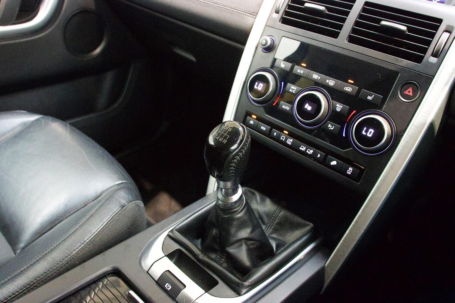 Used Land Rover Discovery Sport 2016 for sale - 76771912: Photo 24