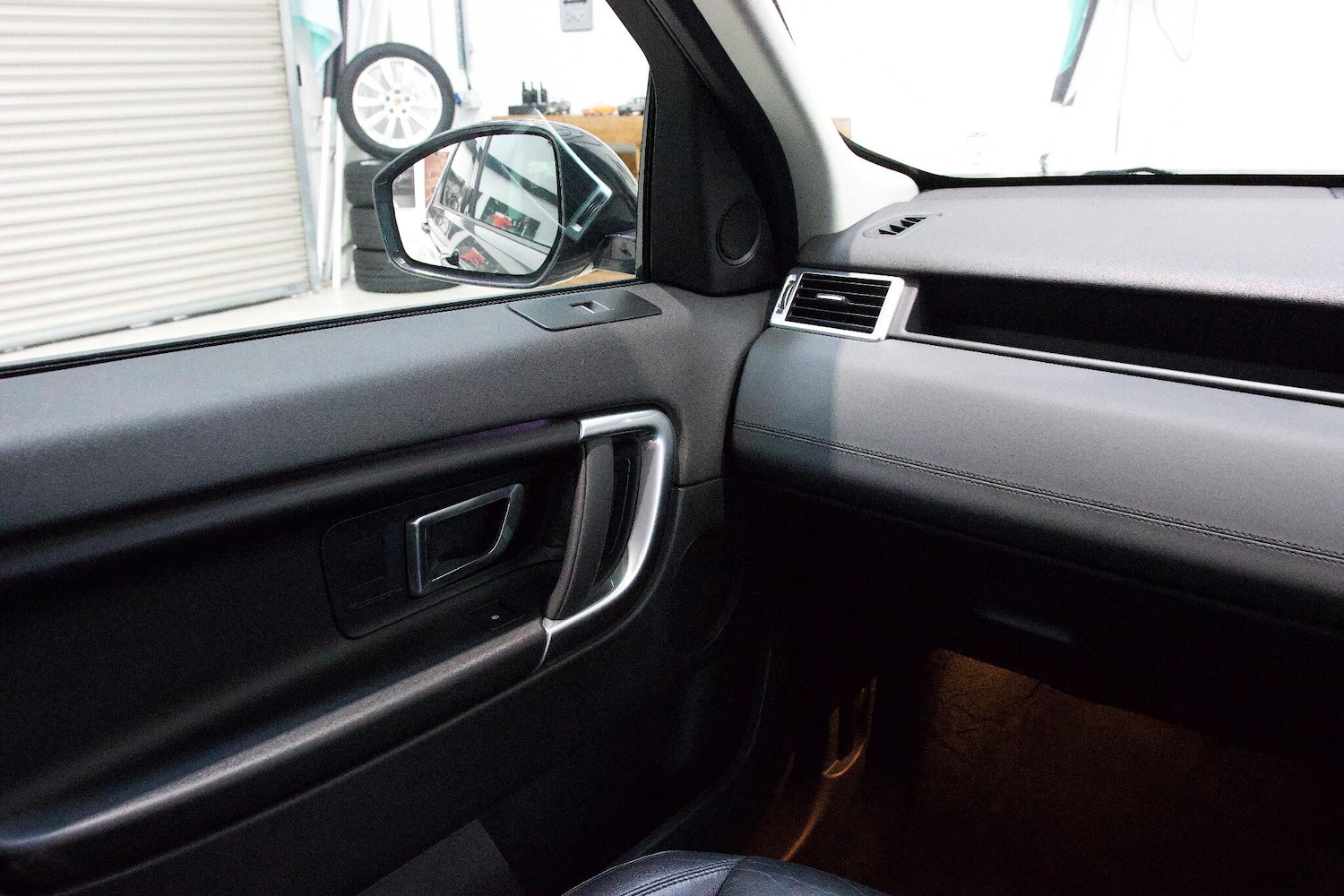 Used Land Rover Discovery Sport 2016 for sale - 76771912: Photo 25