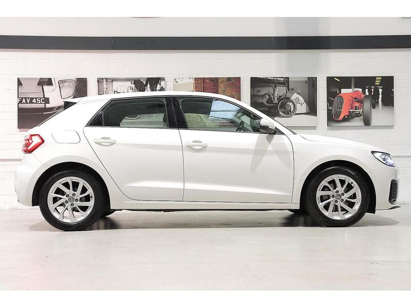 Used Audi A1 2020 for sale - 76968401: Photo 2