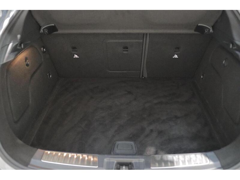 Used Infiniti Q30 2016 for sale - 76968419: Photo 15