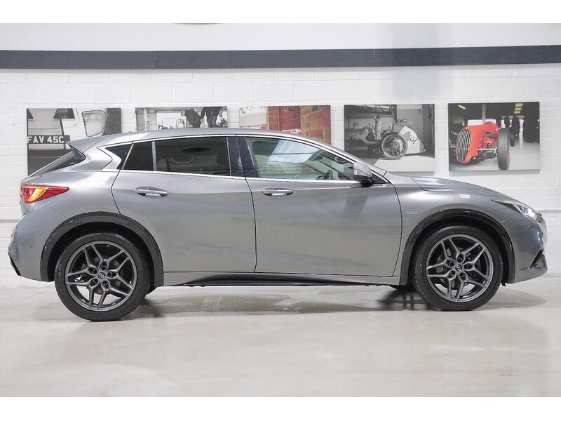 Used Infiniti Q30 2016 for sale - 76968419: Photo 2