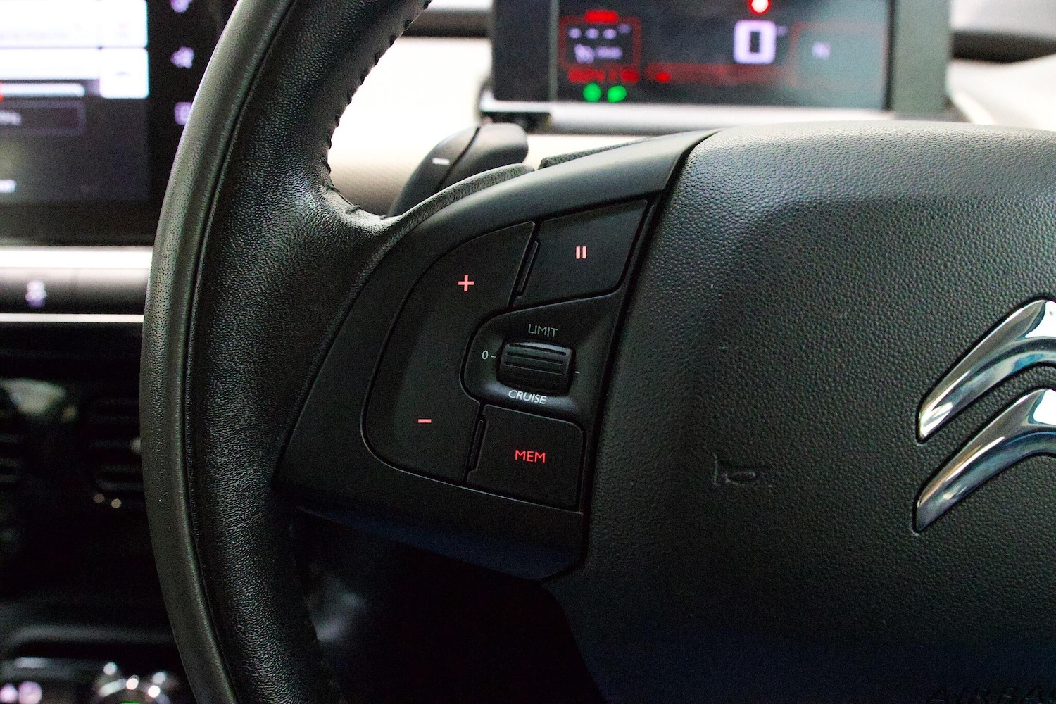 Used Citroen C4 Cactus 2015 for sale - 76020465: Photo 18