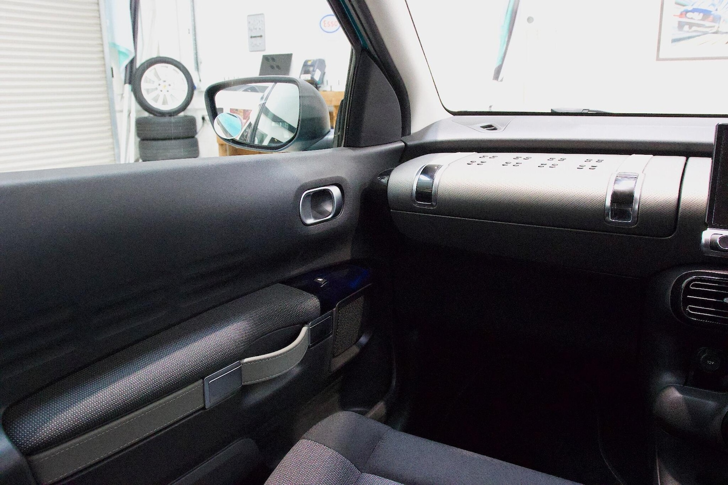 Used Citroen C4 Cactus 2015 for sale - 76020465: Photo 25