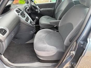 Used Citroen Xsara Picasso 2010 for sale - 75371825: Photo