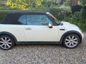 Used MINI Convertible 2006 for sale - 79105265: Photo