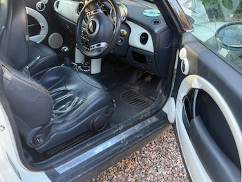 Used MINI Convertible 2006 for sale - 79105265: Photo