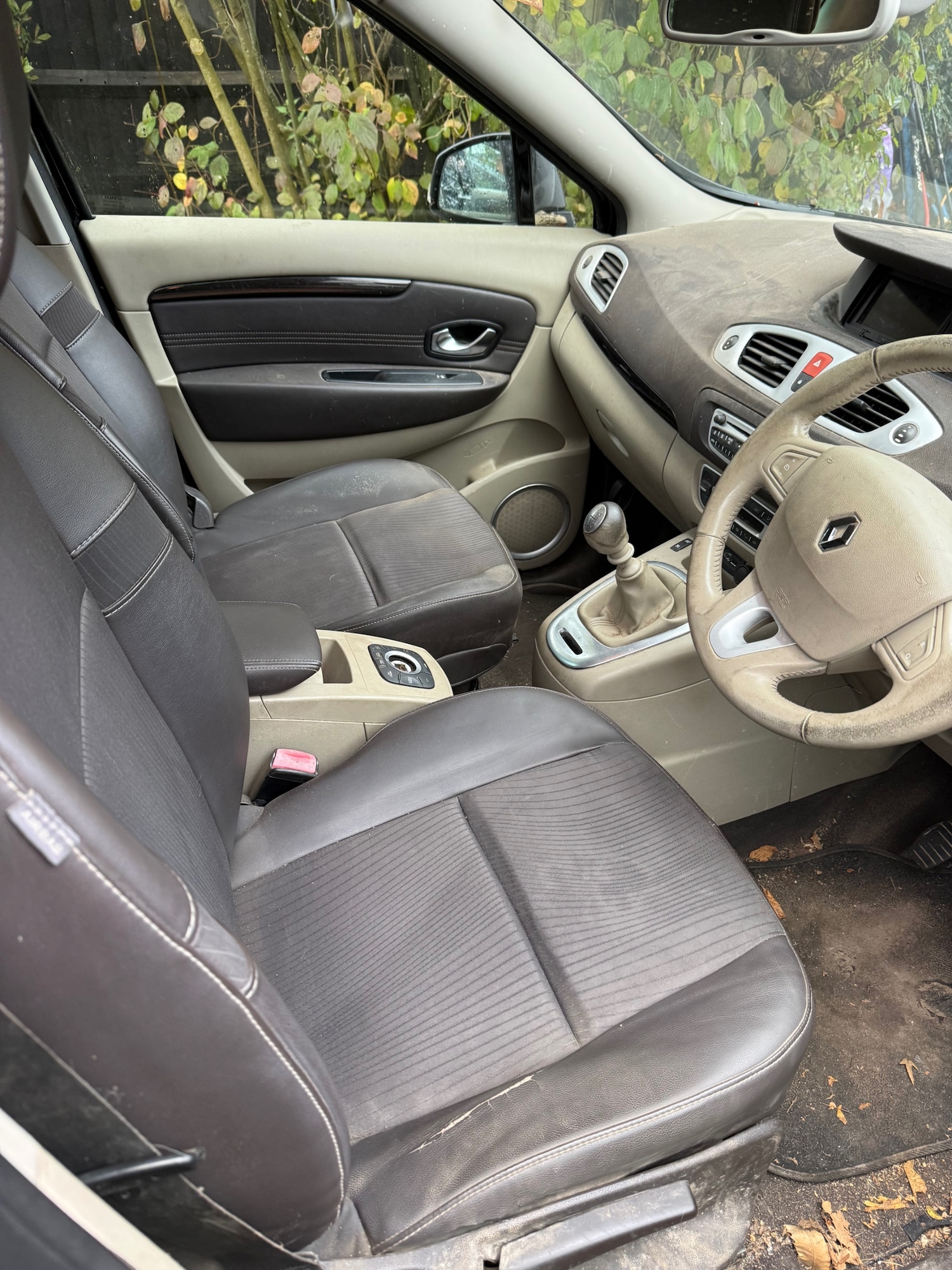 Used Renault Grand Scenic 2010 for sale - 76508318: Photo 7