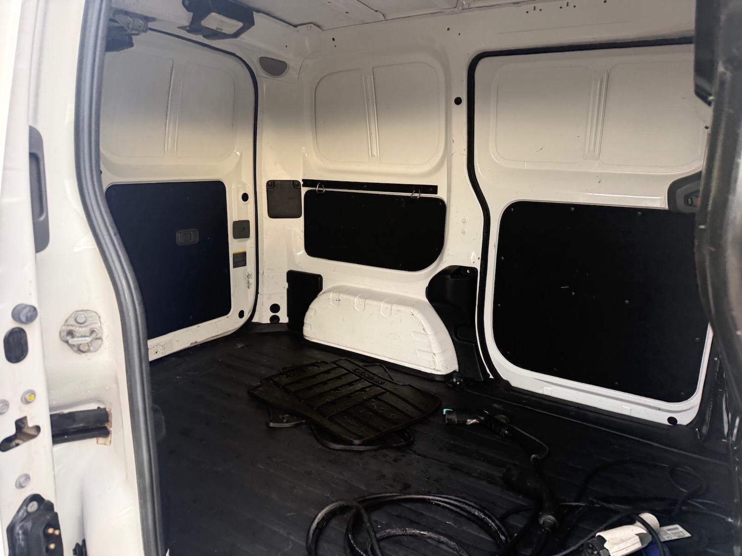 Used Nissan e-NV200 2016 for sale - 76855346: Photo 16