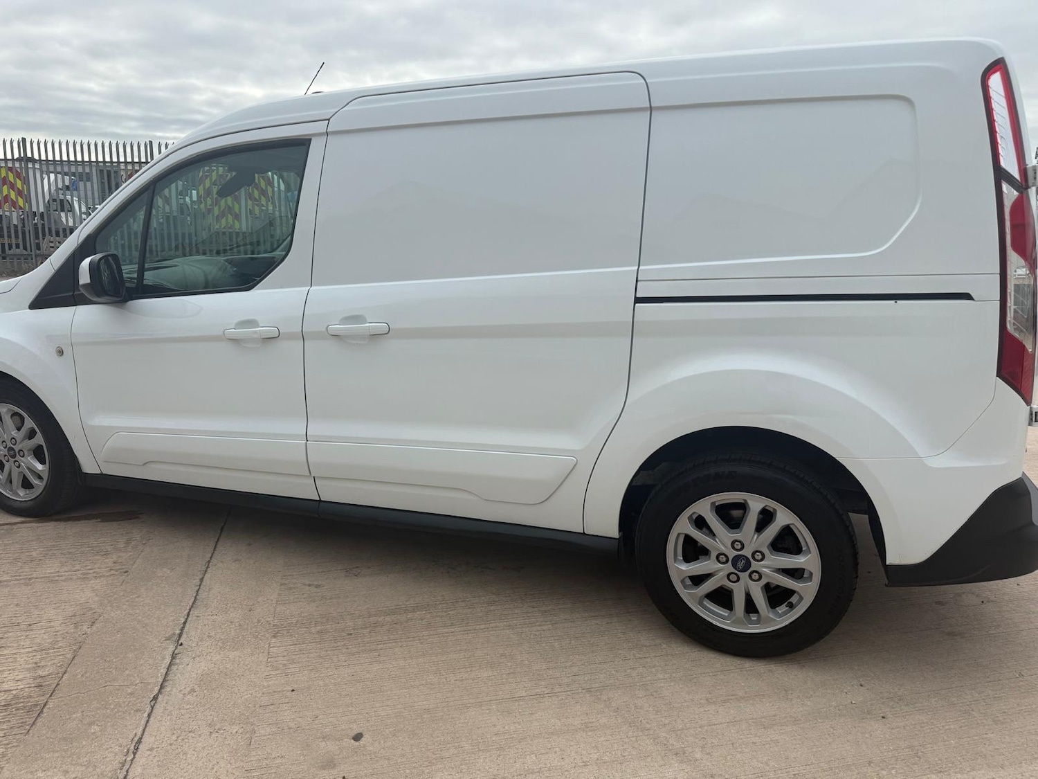 Used Ford Transit Connect 2019 for sale - 76541643: Photo 12