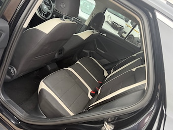 Used Volkswagen T-Roc 2019 for sale - 79417894: Photo