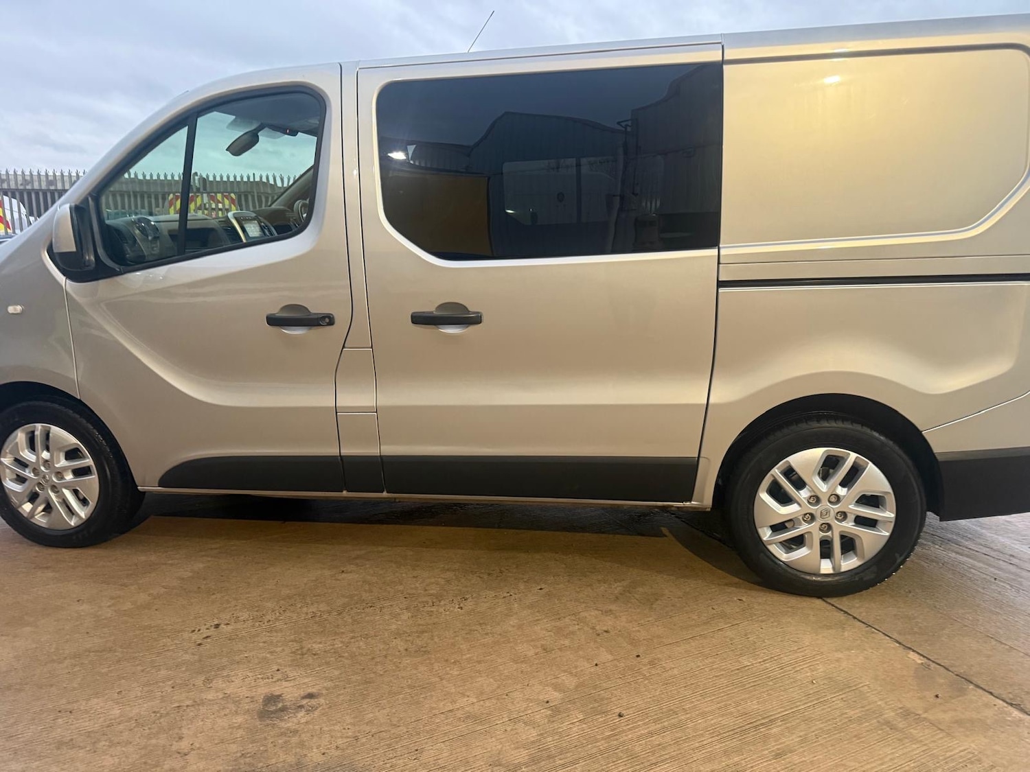 Used Renault Trafic 2018 for sale - 76725546: Photo 10