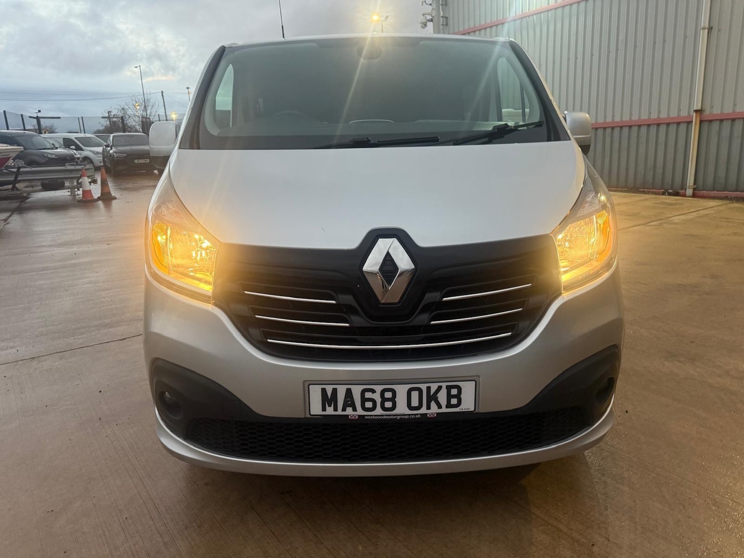 Used Renault Trafic 2018 for sale - 76725546: Photo 2