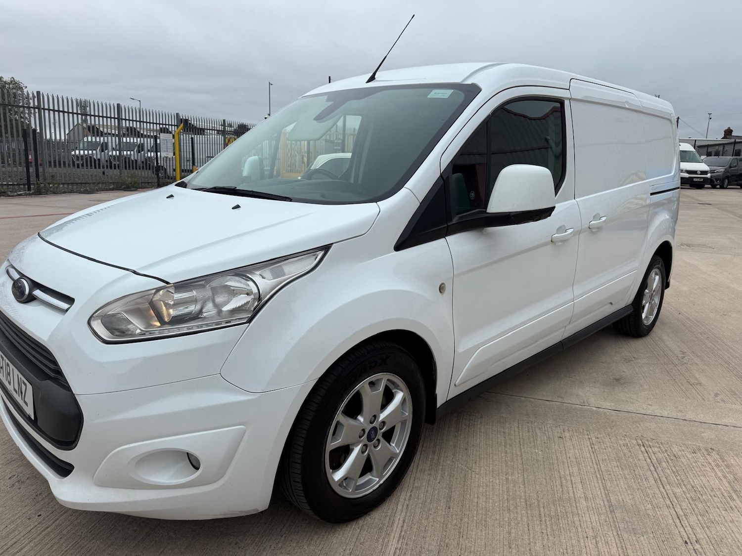 Used Ford Transit Connect 2018 for sale - 76541631: Photo 1