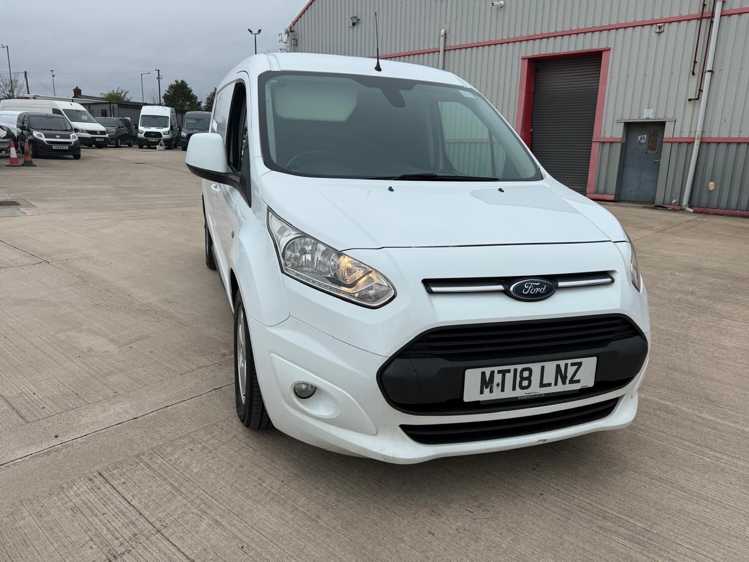 Used Ford Transit Connect 2018 for sale - 76541631: Photo 2