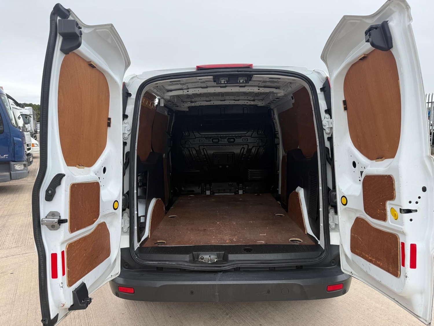 Used Ford Transit Connect 2018 for sale - 76541631: Photo 20