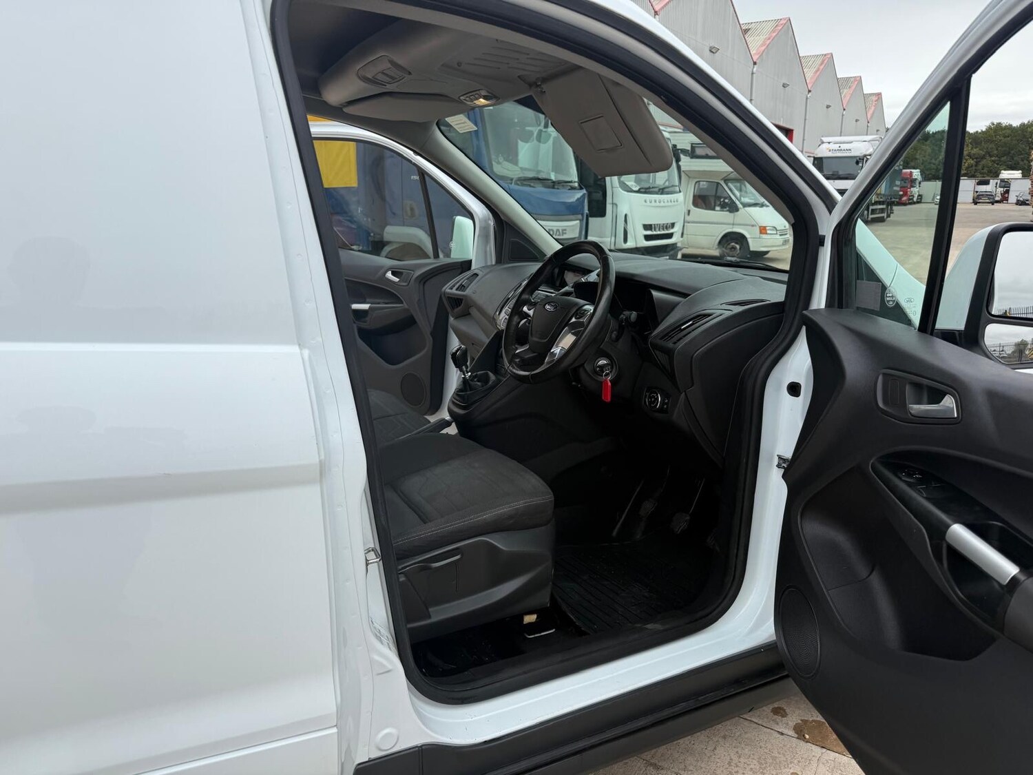 Used Ford Transit Connect 2018 for sale - 76541631: Photo 25