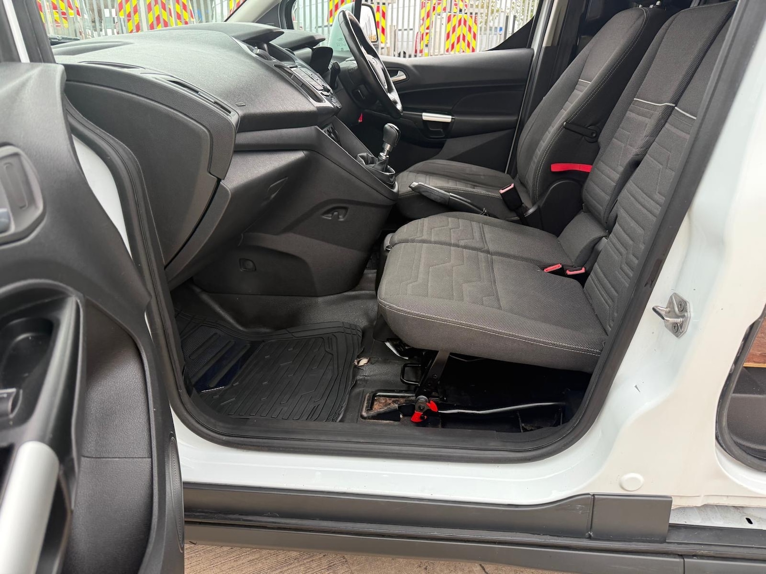 Used Ford Transit Connect 2018 for sale - 76541631: Photo 26