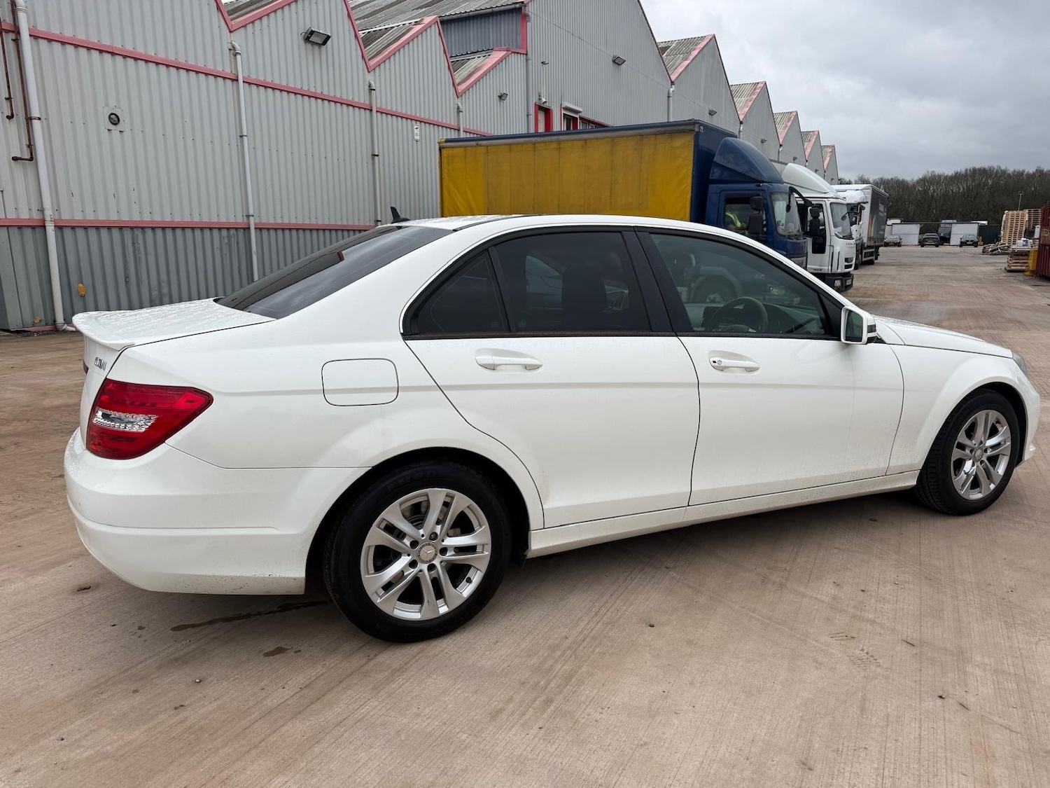 Used Mercedes-Benz C Class 2013 for sale - 77326180: Photo 12