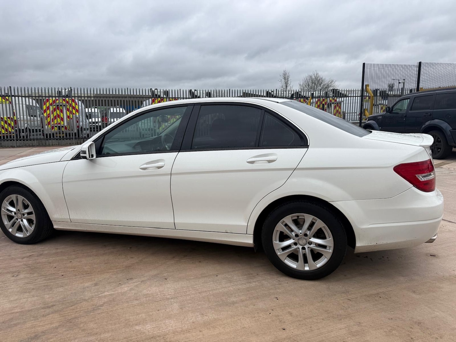 Used Mercedes-Benz C Class 2013 for sale - 77326180: Photo 14