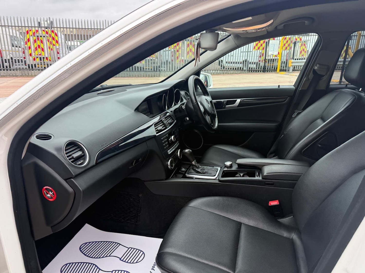 Used Mercedes-Benz C Class 2013 for sale - 77326180: Photo 15