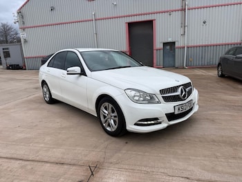 Used Mercedes-Benz C Class 2013 for sale - 77326180: Photo