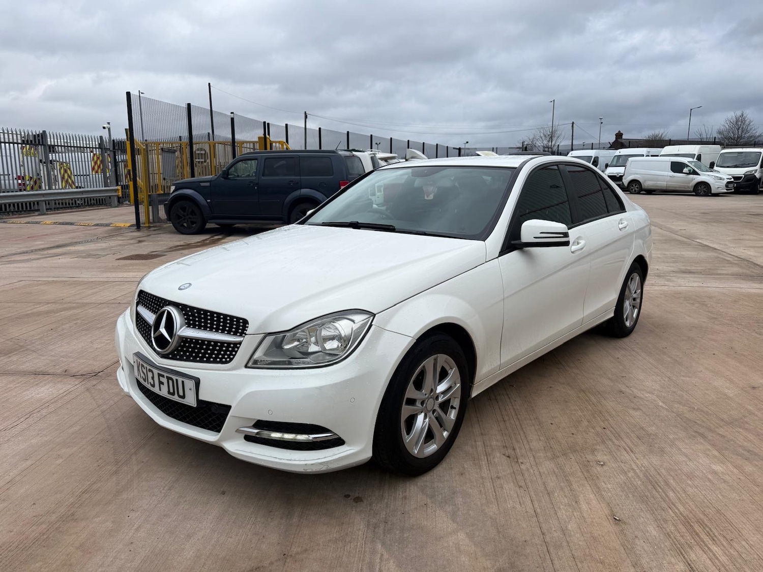 Used Mercedes-Benz C Class 2013 for sale - 77326180: Photo 8