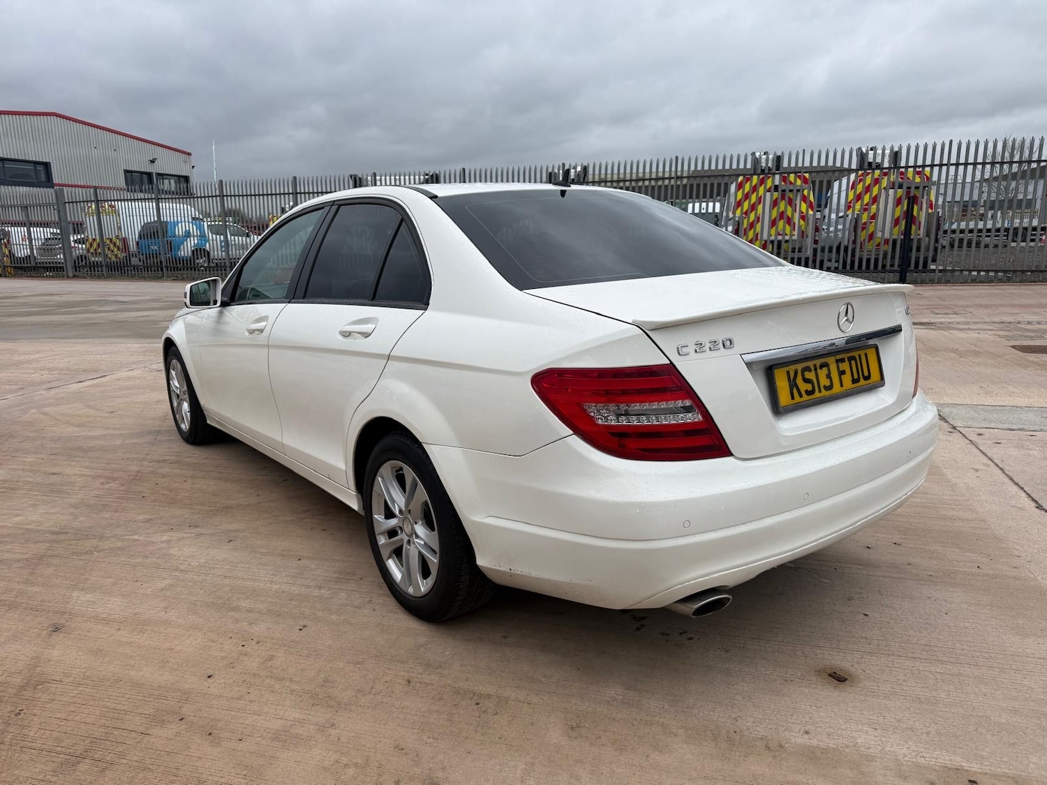 Used Mercedes-Benz C Class 2013 for sale - 77326180: Photo 9