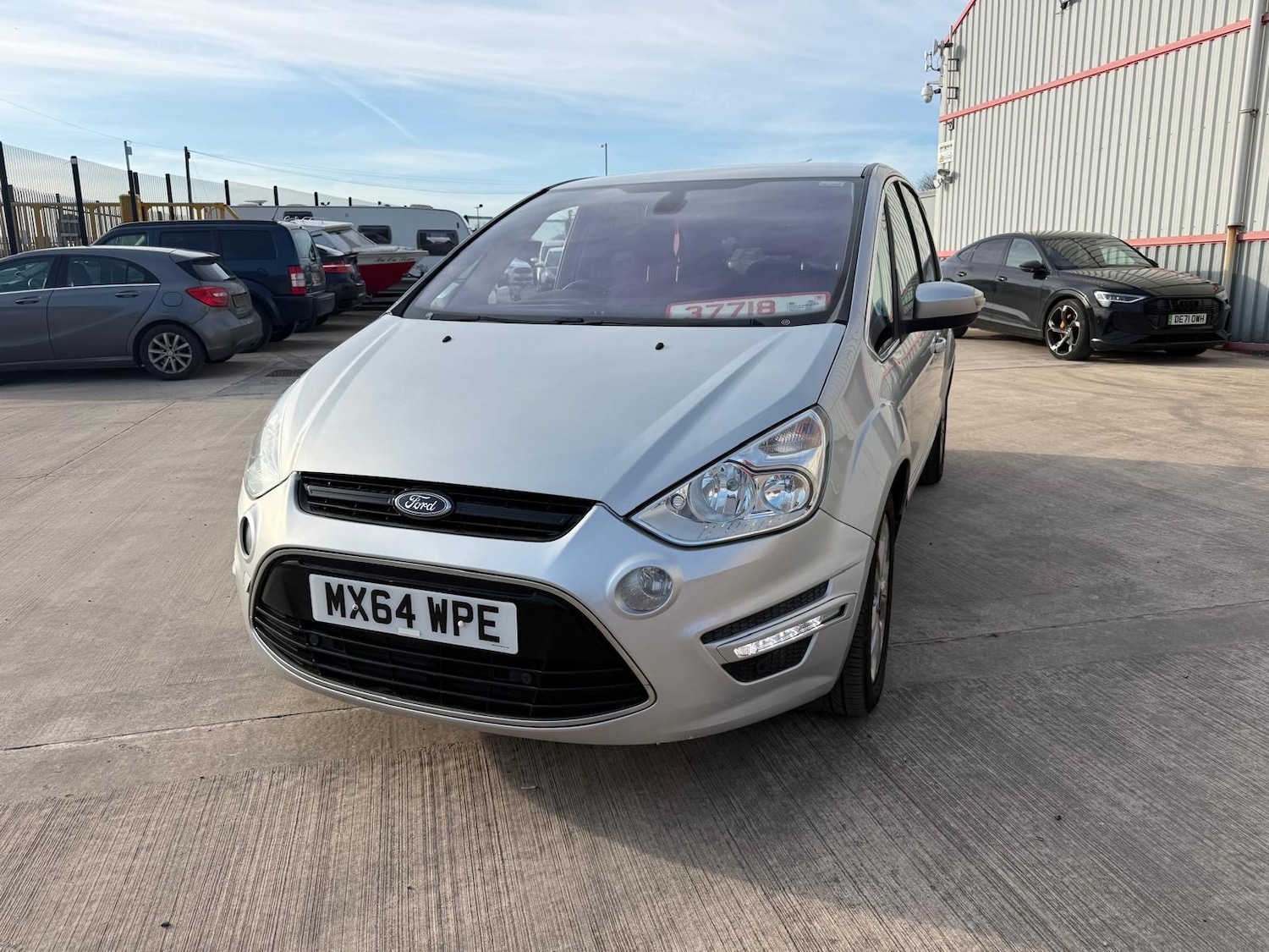 Used Ford S-Max 2015 for sale - 77934586: Photo 4