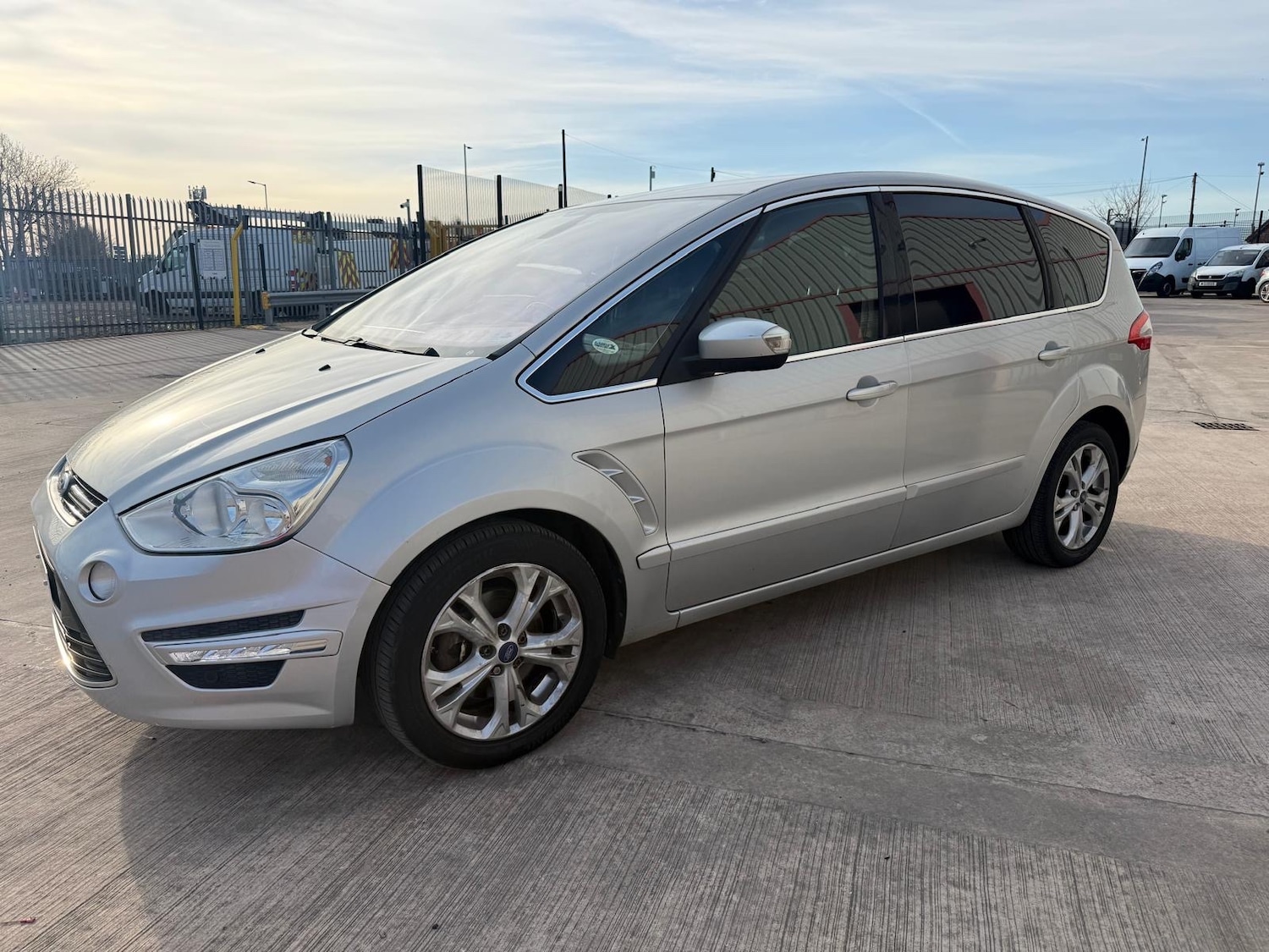 Used Ford S-Max 2015 for sale - 77934586: Photo 7