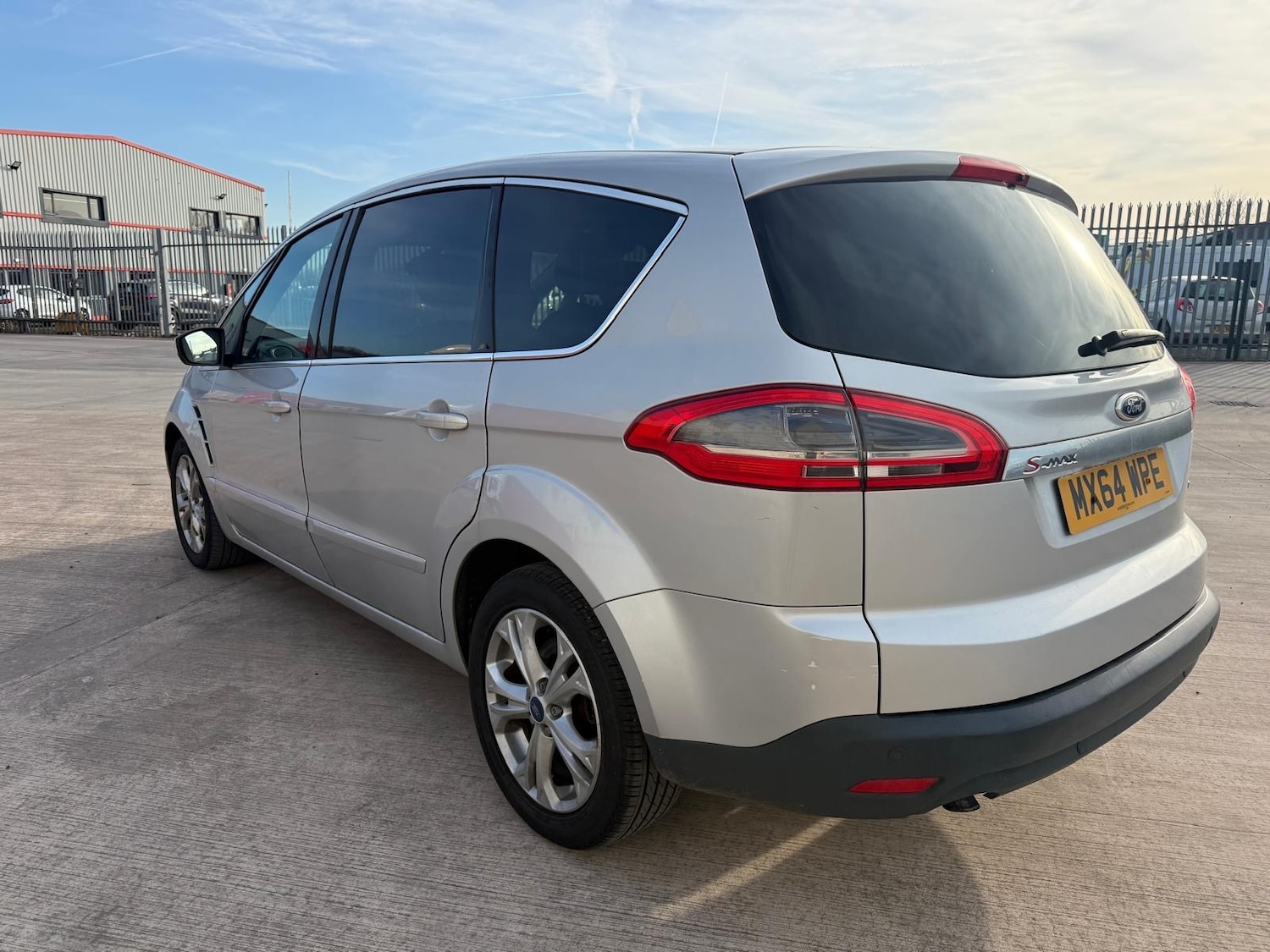 Used Ford S-Max 2015 for sale - 77934586: Photo 9