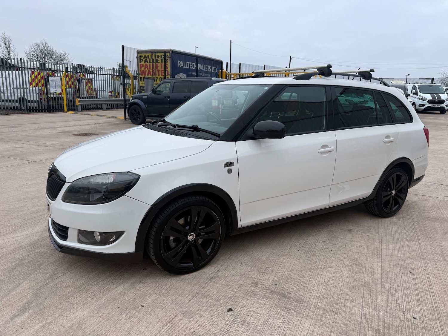 Used Skoda Fabia 2013 for sale - 77325302: Photo 11