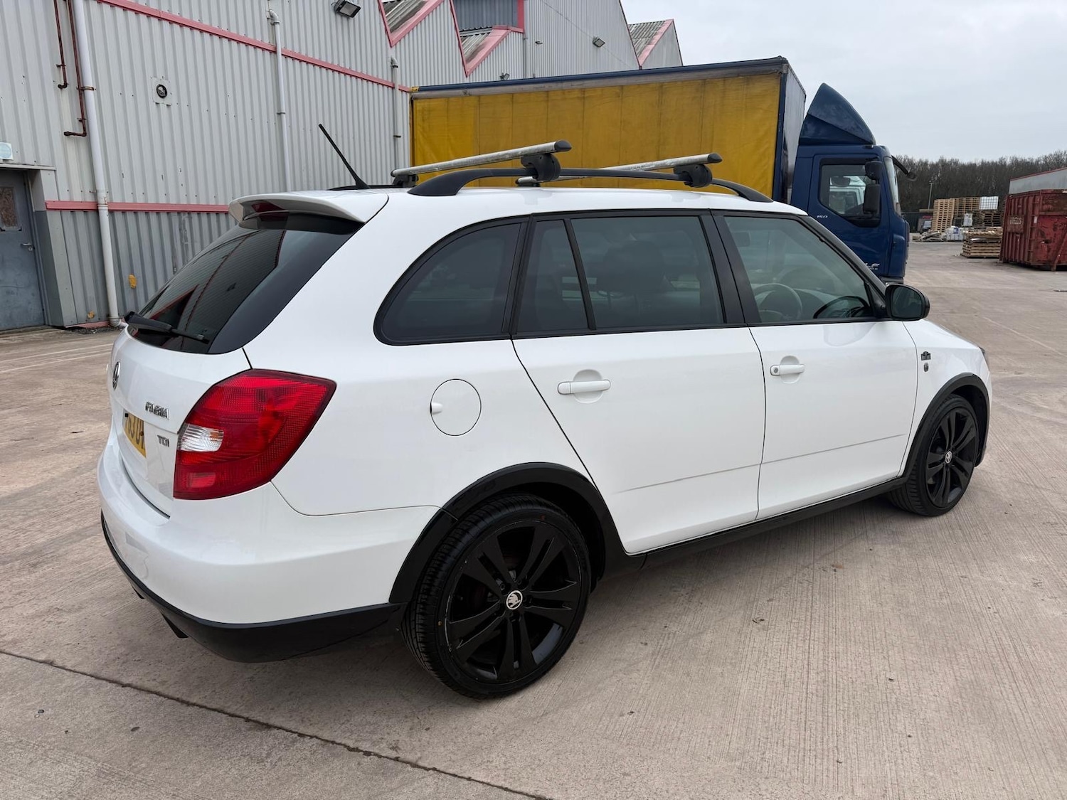 Used Skoda Fabia 2013 for sale - 77325302: Photo 15