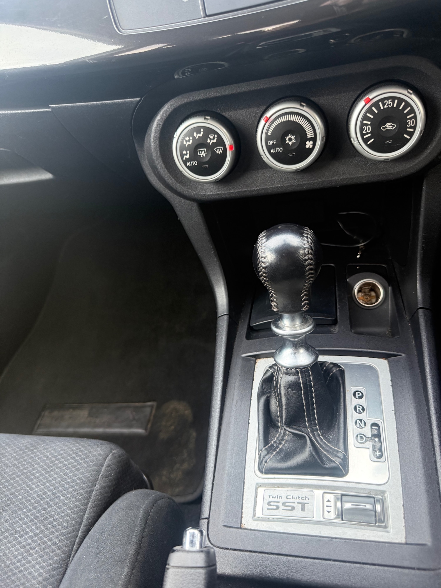 Used Mitsubishi Lancer 2011 for sale - 77392124: Photo 36