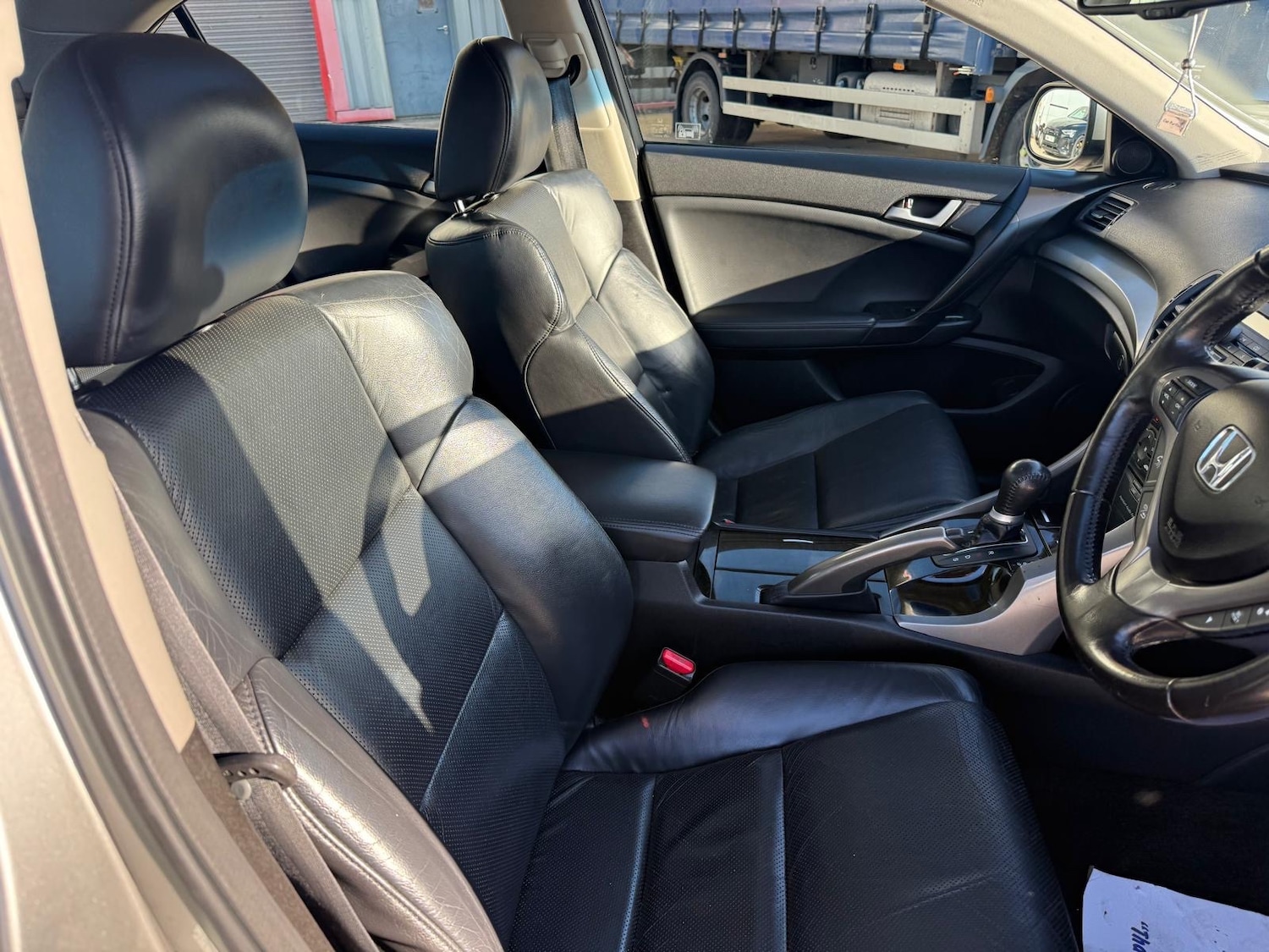 Used Honda Accord 2011 for sale - 76693064: Photo 12