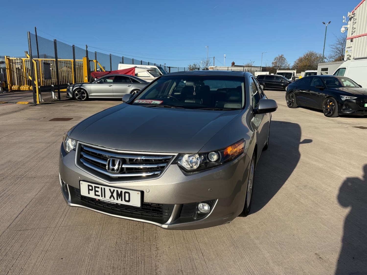 Used Honda Accord 2011 for sale - 76693064: Photo 3