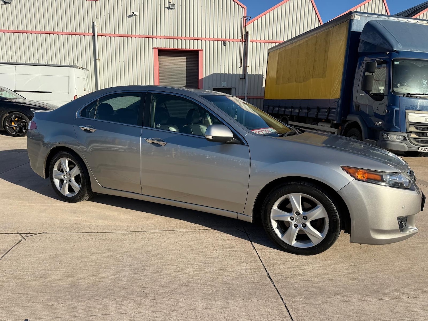 Used Honda Accord 2011 for sale - 76693064: Photo 5