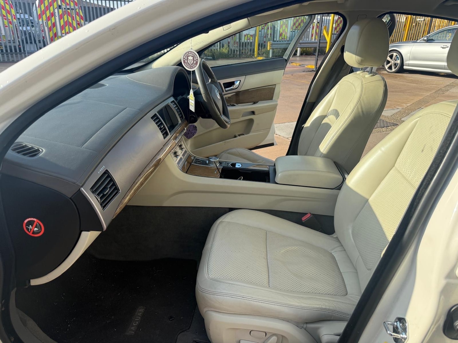 Used Jaguar XF 2009 for sale - 76541171: Photo 11