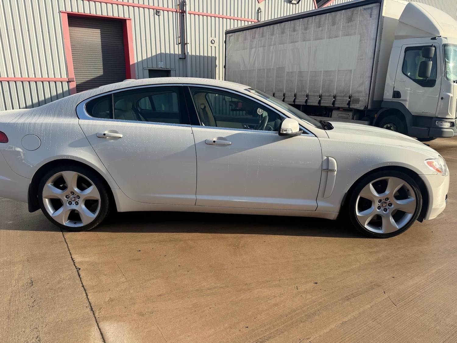 Used Jaguar XF 2009 for sale - 76541171: Photo 5